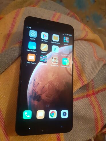 Qazanlar: Xiaomi Mi 8 Lite, 64 GB, rəng - Qara, 
 Barmaq izi, İki sim kartlı