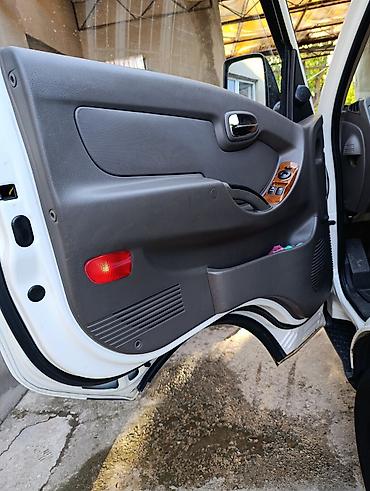 на лобовое: Легкий грузовик, Hyundai, Стандарт, 2 т, Новый — 10