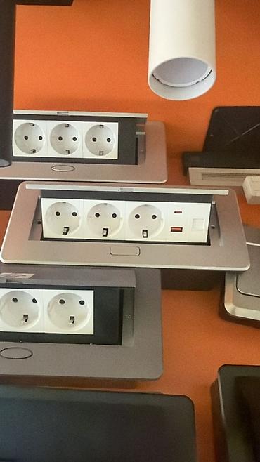розетки с usb: Розетка, С USB, Встроенные, 3 розетки — 1
