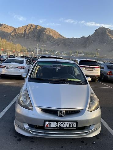 Honda Jazz: 2003 г., 1.5 л, Механика, Бензин, Хэтчбэк