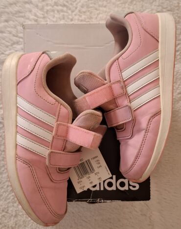 deichmann decije patike: Adidas, Size - 30