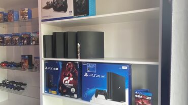 playstation service 35: PlayStation 4 Pro 1Tb Tam ideal teze veziyyetde İtaly dan gelib