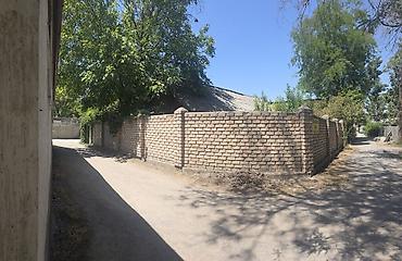 Дома: Продаётся дом. Аламединский рынок. Красная книга. 4 сот. Свет, Газ — 4