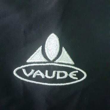 Prsluci: Jakna vaude, vel. M/38 marka: vaude veličina: 38 materijal: poliester — 8