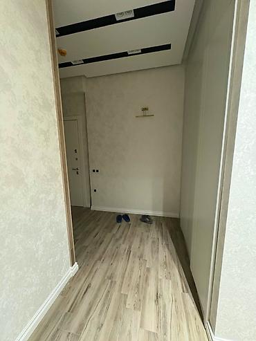 otag: Ağ Şəhərdə 3 otaqlı kirayə mənzil Ünvan: Bakı, Mərkəzi Bulvar küçəsi — 10