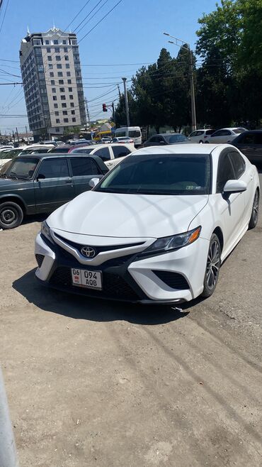 кольф 3: Toyota Camry: 2019 г., 2.5 л, Автомат, Бензин, Седан
