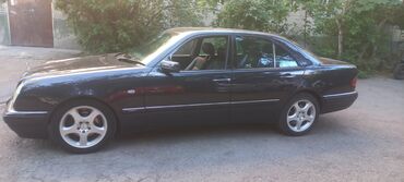Mercedes-Benz: Mercedes-Benz E-Class: 1998 г., 4.3 л, Автомат, Газ, Седан