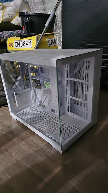 mac m3: Компьютерный корпус (белый) с боковой панелью из закалённого стекла — 1