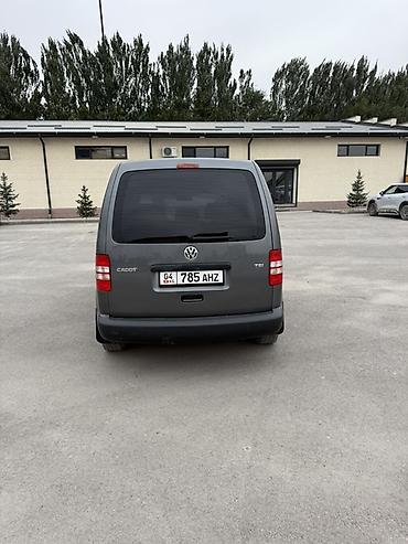 Продажа авто: Volkswagen Caddy: 2012 г., 1.2 л, Механика, Бензин, Фургон — 4
