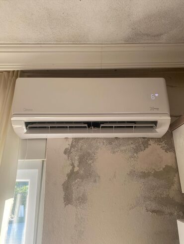 su radiatoru ev: Кондиционер Midea, 40-45 м², Сплит-система, Нет кредита