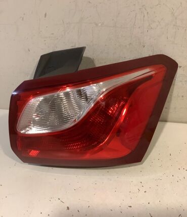 Faralar: Chevrolet equinox Stop işigi

Orijenal di GM