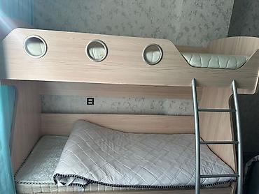 mebel ustu: Oğlan və qız üçün, İşlənmiş, Çarpayı, Matras ilə, Siyirməsiz, Laminat — 1