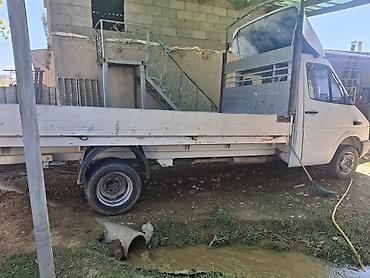 чанган уни к: Жүк ташуучу унаа, Mercedes-Benz, Стандарт, 3 т, Колдонулган — 5