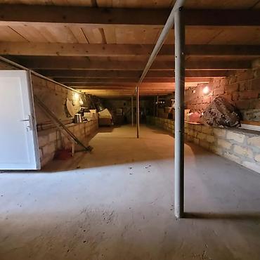 Həyət evləri və villaların satışı: Sadillida Herbicilerin binadi terefde 4 otaqli remontlu kursulu heyet — 7