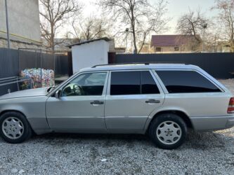 Mercedes-Benz: Mercedes-Benz 220: 1994 г., 2.2 л, Механика, Бензин, Универсал — 1