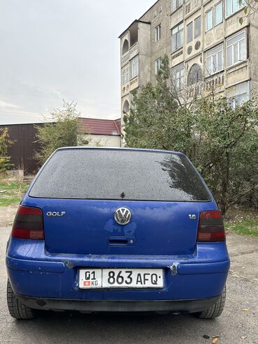 голфа: Volkswagen Golf: 1999 г., 1.6 л, Механика, Бензин, Седан