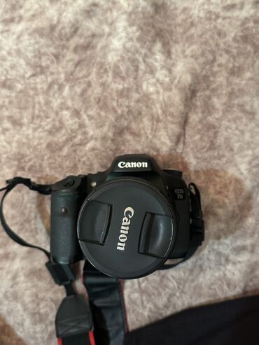 canon 6 d: Canon 7 D əla vəziyyətdədir obiyektividə üzərində verilir. Qiymət 699