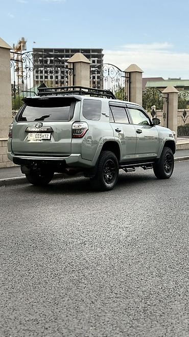 бампер на 4runner: Toyota 4Runner: 2023 г., 4 л, Автомат, Бензин, Внедорожник — 8