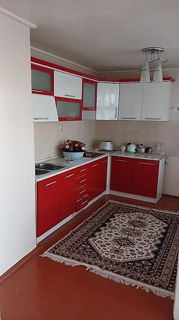 аренда автовышки: 3 otaqlı mənzil – geniş və işıqlı zal, ayrı mətbəx Xüsusiyyətlər: - — 2