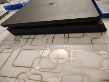 PS4 (Sony Playstation 4): PS4 + 10 IGRICA PS4, ocuvan + contoler uz 10 igrica: -Batman return — 5