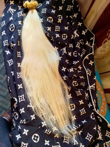 Другое: Продаю натуральные волосы для наращивания .блонд,55 см цена за 100