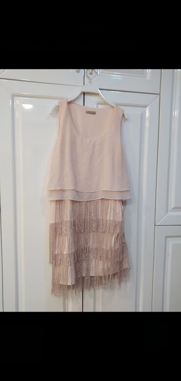rabia hicab butik instagram: 1 dəfə toya geyilib. Eyinde duruşu çox gozeldi. Bahalı butikden