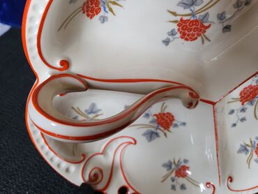 Stare vaze i dekor: Bombonijera Jlmenau 1931 do 1938god. Nemacka. Bombonijera perfektna — 2