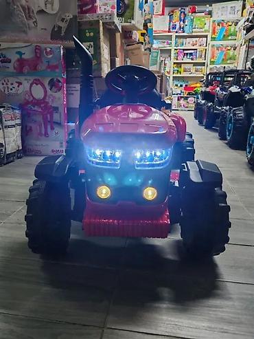 Traktori: Dečji traktor na akumulator sa prikolicom – crveno/žuti - Električni — 10