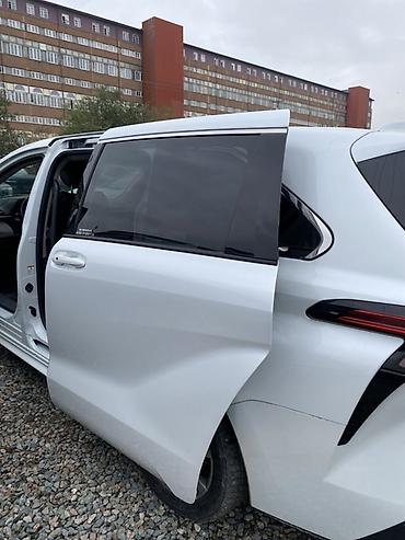 Toyota: Toyota Sienna: 2023 г., 2.5 л, Автомат, Гибрид, Минивэн — 5