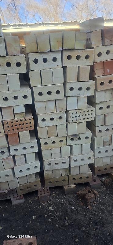 Огнеупорный кирпич: С доставкой на манипуляторе. Подьем до третий этаж.Кирпич шамотный — 7