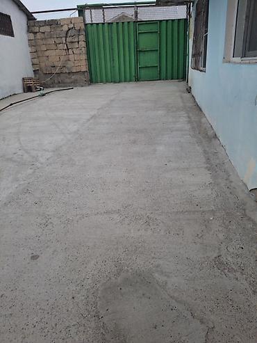 Həyət evləri və villaların satışı: Satılır: həyət evi Xüsusiyyətlər: - 2 mərtəbəli yaşayış sahəsi - — 3