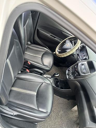 chevrolet onıx: Chevrolet Spark: 2020 г., 1 л, Автомат, Бензин, Хэтчбэк — 5