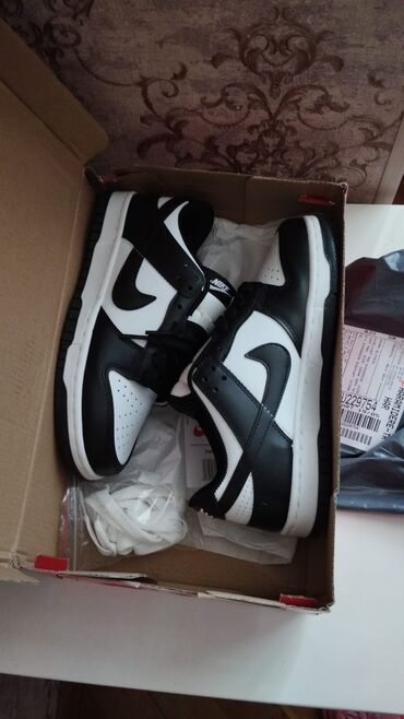Krossovka ve ketlər: Nike, Ölçü: 38.5, rəng - Qara, Yeni