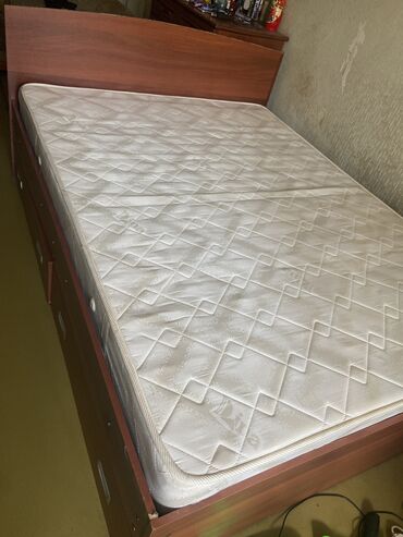 цена кровати полуторки: Полуторная Кровать, Б/у