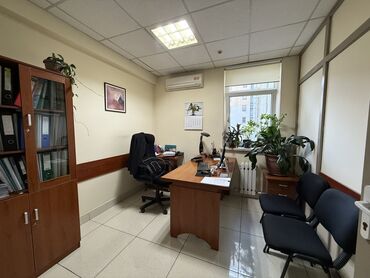 Офисы: Сдаю Офис, 220 м², В административном здании, 1 линия, С оборудованием, С отдельной кухней — 19