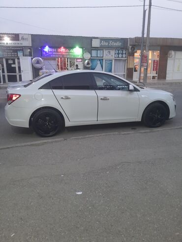 Chevrolet: Chevrolet Cruze: 1.8 l | 2013 il 214791 km Sedan — 7