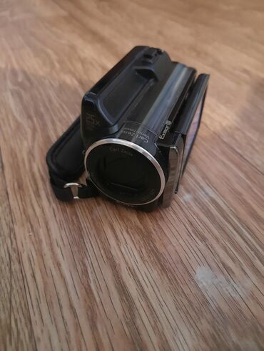 штатив для фотоаппарата бу: Şəki şəhərindədir Model hdr-xr150e Camera çox az işlənib, təzədən