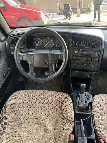 Volkswagen: Volkswagen Passat: 1990 г., 1.8 л, Механика, Бензин, Седан — 6