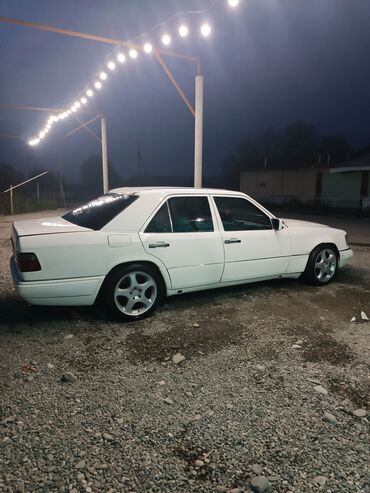 Mercedes-Benz: Mercedes-Benz W124: 1993 г., 2.9 л, Механика, Дизель, Седан