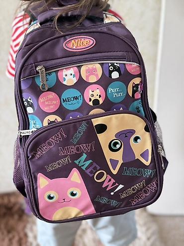 kipling monkey: Детский рюкзак Nice с ярким принтом котиков (надписи “MEOW!” — 4