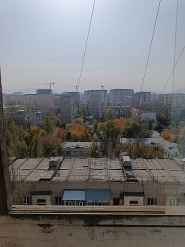 купить гостинку в бишкеке: 1 бөлмө, 34 кв. м, Жеке план, 11 кабат, Эски ремонт