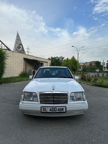 Mercedes-Benz: Mercedes-Benz E-Class: 1995 г., 2 л, Механика, Бензин, Седан