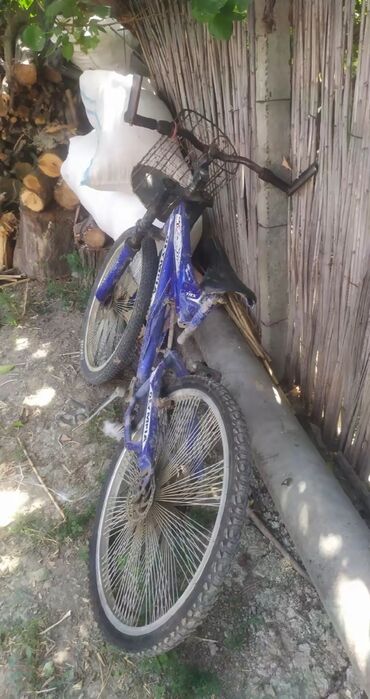 Masa və oturacaq dəstləri: Qonaq otağı üçün, İşlənmiş, Açılan, Kvadrat masa, 4 stul — 16