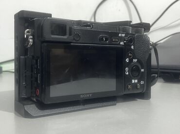 Фотоаппараты: Sony a6500 комплект 5 аккумуляторов кабель HDMI 2 оригинальные — 2