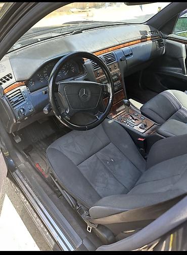 avto oturacaqlar: Mercedes-Benz E-Class: 2.4 l | 1998 il Sedan — 3