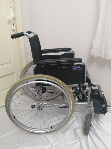 Invalidska kolica: Francuska invalidska kolica poznate marke INVACARE u veoma ocuvanom — 9