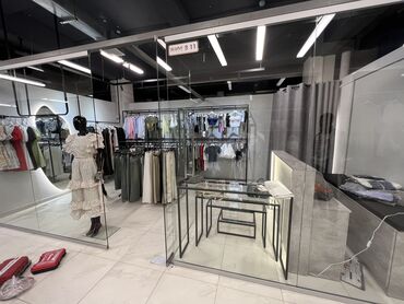 Стеллажи: Стеллажи для бутика одежды Кронштейны для бутика одежды Торговое at lalafo.kg — 12 Стеллажи: Стеллажи для бутика одежды Кронштейны для бутика одежды Торговое — 12