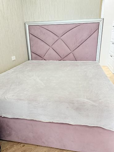 Çarpayılar: Yataq çarpayısı – velvet parça üzlüklü, başlıqlı model - Rəng: açıq — 2