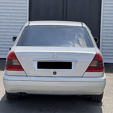 cls 63 amg: Mercedes-Benz C-Class: 2 l | 1994 il Sedan — 7