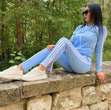 Gornji i donji deo: Mokra likra. Uzivajte u bojamaa 🩵🩷 Cena 3900 din S M L XL 2XL — 5